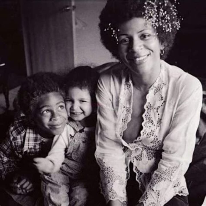 Who Are Maya Rudolph’s Parents? A Look into Her Family Life and Sibling ·