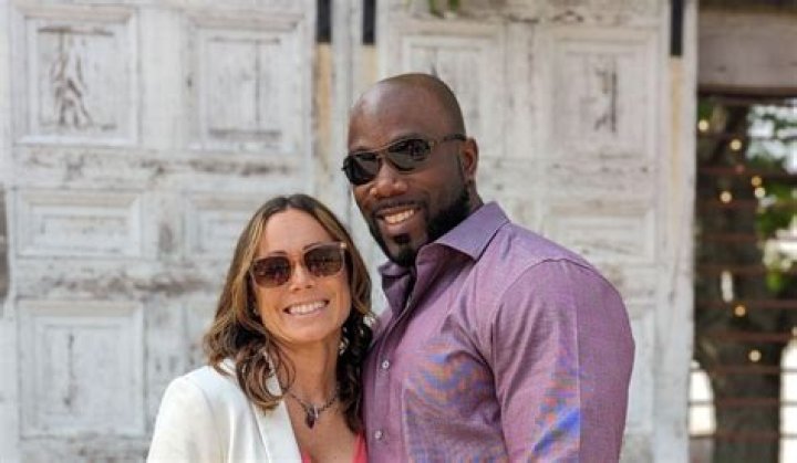 Who Is Beth Ann Calamia? Jamal Lewis Wife Wedding Photos And Married Life
