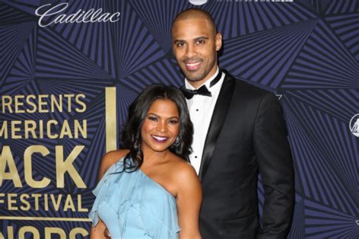 Who is Nia Pickering Dating Now