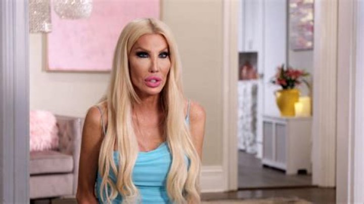 Who Is Nikki Exotika? ·