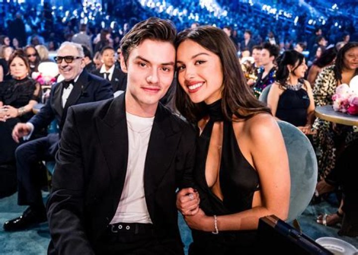 Who is Olivia O'Brien Dating Now ·