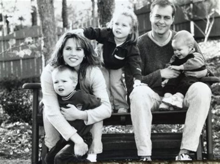 Who is Paul Maurice Wife, Michelle Maurice? |