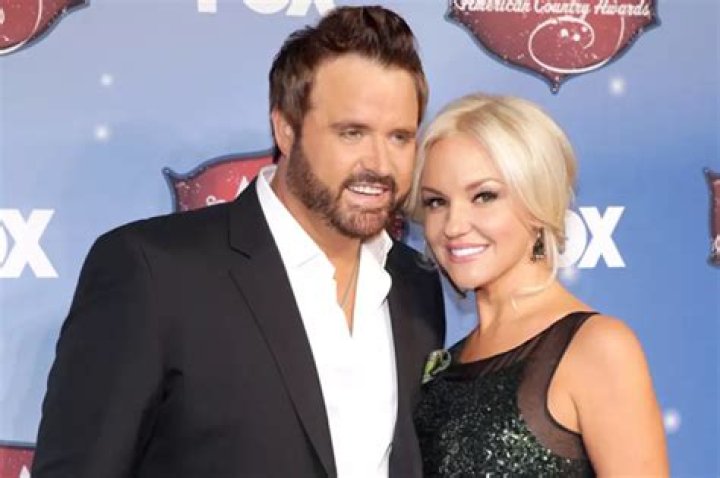 Who is Randy Houser Dating Now ·