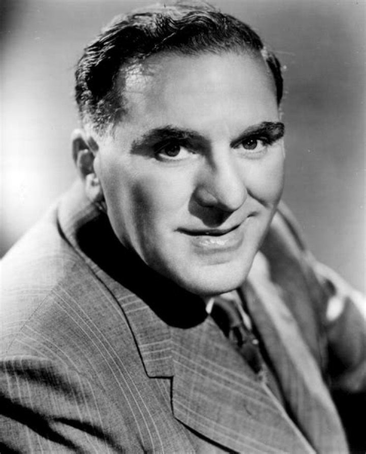 William Bendix ·